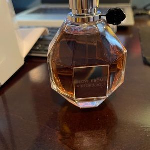 Viktor & Rolf Flowerbomb